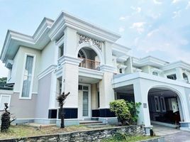 4 Bedroom House for sale in Lemahabang, Bekasi, Lemahabang