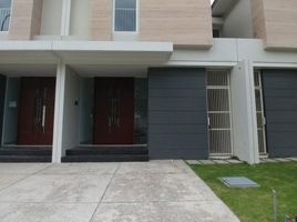 4 Habitación Villa en venta en Lakarsantri, East Jawa, Lakarsantri