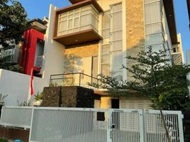 5 Bedroom House for sale in Gayungan, Surabaya, Gayungan