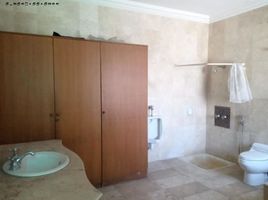 4 Habitación Villa en venta en Rungkut, East Jawa, Rungkut
