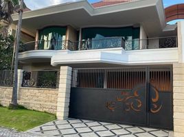 6 Bedroom House for sale in Dukuhpakis, Surabaya, Dukuhpakis