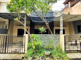 4 Habitación Villa en venta en Wiyung, East Jawa, Wiyung