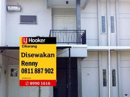 4 Kamar Vila for rent in West Jawa, Lemahabang, Bekasi, West Jawa