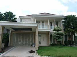 4 Kamar Rumah for rent in Lakarsantri, Surabaya, Lakarsantri