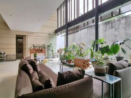 7 Bedroom Villa for sale in Universitas Katolik Indonesia Atma Jaya, Tanah Abang, Kebayoran Lama