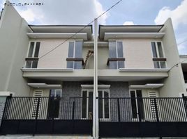 4 Kamar Rumah for sale in Gayungan, Surabaya, Gayungan