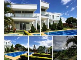 8 Bedroom Villa for sale in Cundinamarca, La Mesa, Cundinamarca