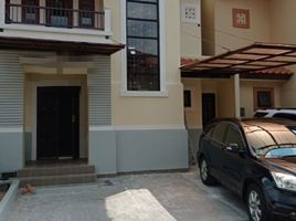 3 Kamar Vila for sale in Cipondoh, Tangerang, Cipondoh