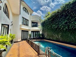 8 Bedroom Villa for sale in Kebayoran Lama, Jakarta Selatan, Kebayoran Lama