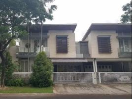 6 Habitación Casa en venta en Wiyung, East Jawa, Wiyung