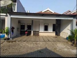 4 Bedroom House for sale in Waru, Sidoarjo, Waru