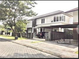 6 Bedroom House for sale in Dukuhpakis, Surabaya, Dukuhpakis