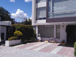 3 Bedroom House for sale in Conocoto, Quito, Conocoto