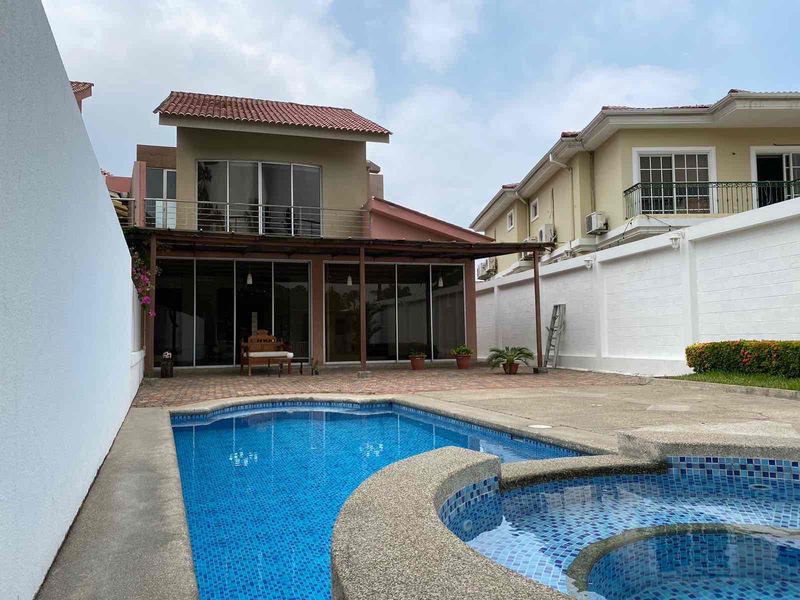 Guayaquil, Guayaquil - Photo 2