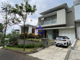 4 Kamar Vila for sale in Bandung Institute of Technology, Sukajadi, Cidadap