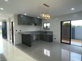 4 Bedroom House for sale in Laguna, Calabarzon, Santa Rosa City, Laguna