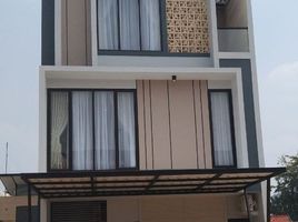 4 Bedroom House for sale in Halim Perdanakusuma Airport, Makasar, Pasar Minggu