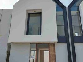  House for rent in Surabaya, East Jawa, Lakarsantri, Surabaya