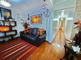 4 Bedroom House for sale in Cerro San Cristobal, Santiago, Santiago, Santiago