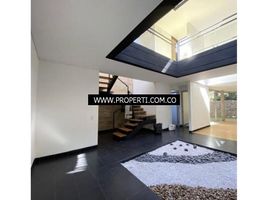 4 Habitación Casa en alquiler en Colombia, Envigado, Antioquia, Colombia