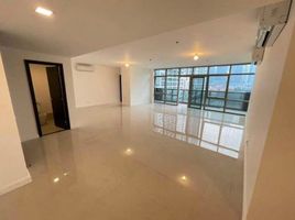 3 Bedroom Condo for sale in Manila International Airport LRT-1, Pasay City, Makati City