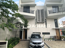 3 Bedroom Villa for sale in Ciputat, Tangerang, Ciputat