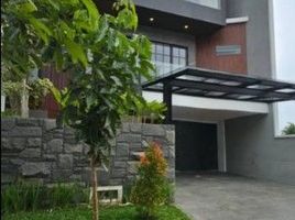 6 Bedroom Villa for sale in Indonesia, Lakarsantri, Surabaya, East Jawa, Indonesia