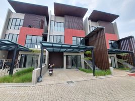 4 Kamar Vila for sale in Coblong, West Jawa, Coblong