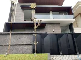 6 Kamar Rumah for sale in Lakarsantri, Surabaya, Lakarsantri