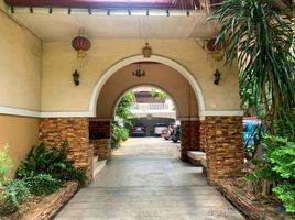 6 chambre Maison for sale in Gilmore LRT-2, Quezon City, Quezon City