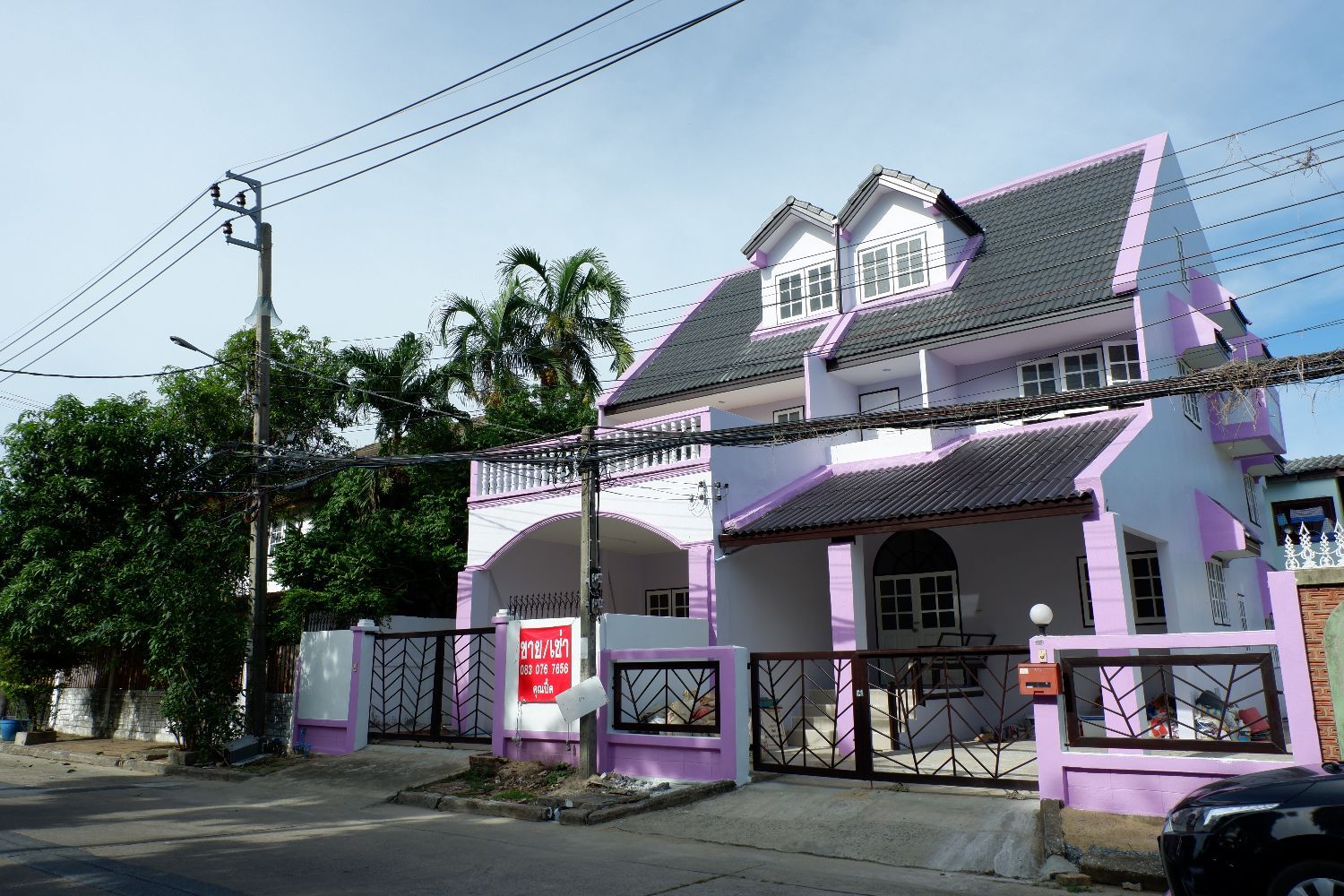 4 Bedroom Townhouse For Rent In Arun Ammarin, Bangkok