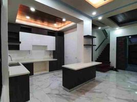 4 Bedroom Villa for sale in Gilmore LRT-2, Quezon City, Quezon City