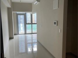 1 Bedroom Apartment for sale at Uptown Parksuites, Makati City