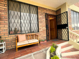 3 Habitación Villa en venta en Casa del Sombrero Alberto Pulla Crafts Market, Cuenca, Cuenca, Cuenca