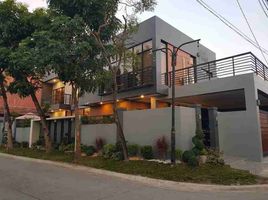 4 Bedroom Villa for sale in Metro Manila, Las Pinas City, Southern District, Metro Manila