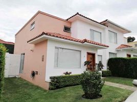 3 Bedroom Villa for sale in Cumbaya, Pichincha, Cumbaya