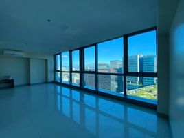 4 침실 One Uptown Residences에서 판매하는 콘도, Makati City