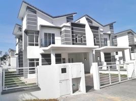 4 Bedroom House for sale in Malaysia, Labu, Sepang, Selangor, Malaysia