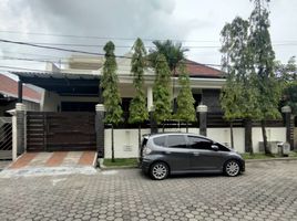 4 Bedroom House for sale in Wonocolo, Surabaya, Wonocolo