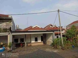 4 Bedroom House for sale in Waru, Sidoarjo, Waru