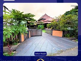 9 Bedroom House for sale in Sukolilo, East Jawa, Sukolilo