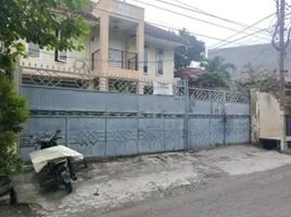 5 Bedroom House for sale in Dukuhpakis, Surabaya, Dukuhpakis