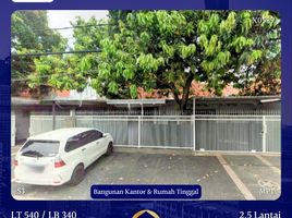 4 Kamar Vila for sale in Tegal Sari, Surabaya, Tegal Sari