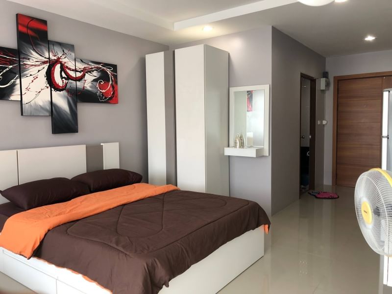 Apartment For Rent At Beach 7 Condo