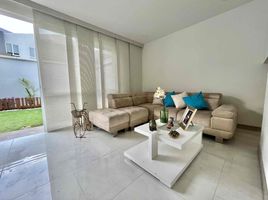 3 Habitación Villa en venta en Cali, Valle Del Cauca, Cali