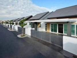 3 Bedroom House for sale in Rawang, Gombak, Rawang