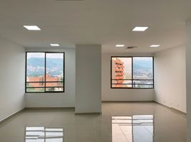 75 m² Office for rent in Parque de los Pies Descalzos, Medellín, Medellín