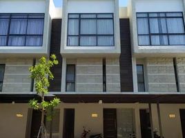 4 Kamar Vila for sale in Lakarsantri, East Jawa, Lakarsantri, Surabaya, East Jawa, Indonesia