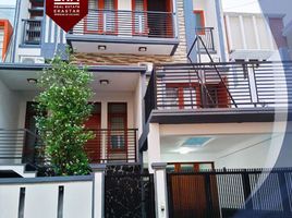 9 Kamar Vila for sale in Kebayoran Lama, Jakarta Selatan, Kebayoran Lama