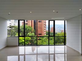 65 m² Office for rent in Parque de los Pies Descalzos, Medellín, Medellín